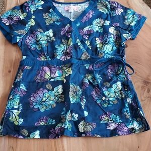 KOI SCRUB TOP
